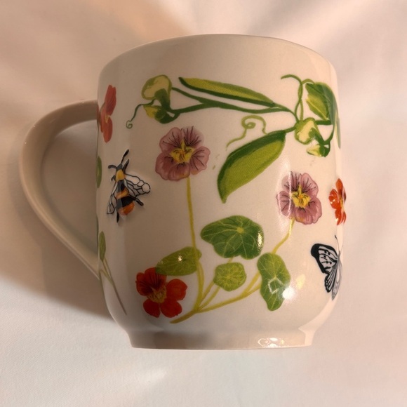 ANTHROPOLOGIE Letter H Embossed Sweetpea Flowers and Bee Ceramic Mug - Picture 9 of 9